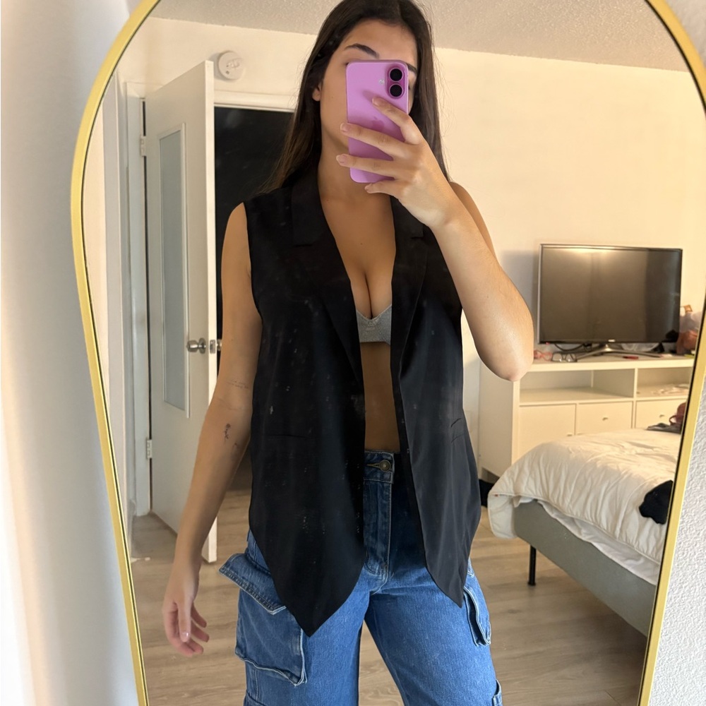 Women's Black Sleeveless Blazer